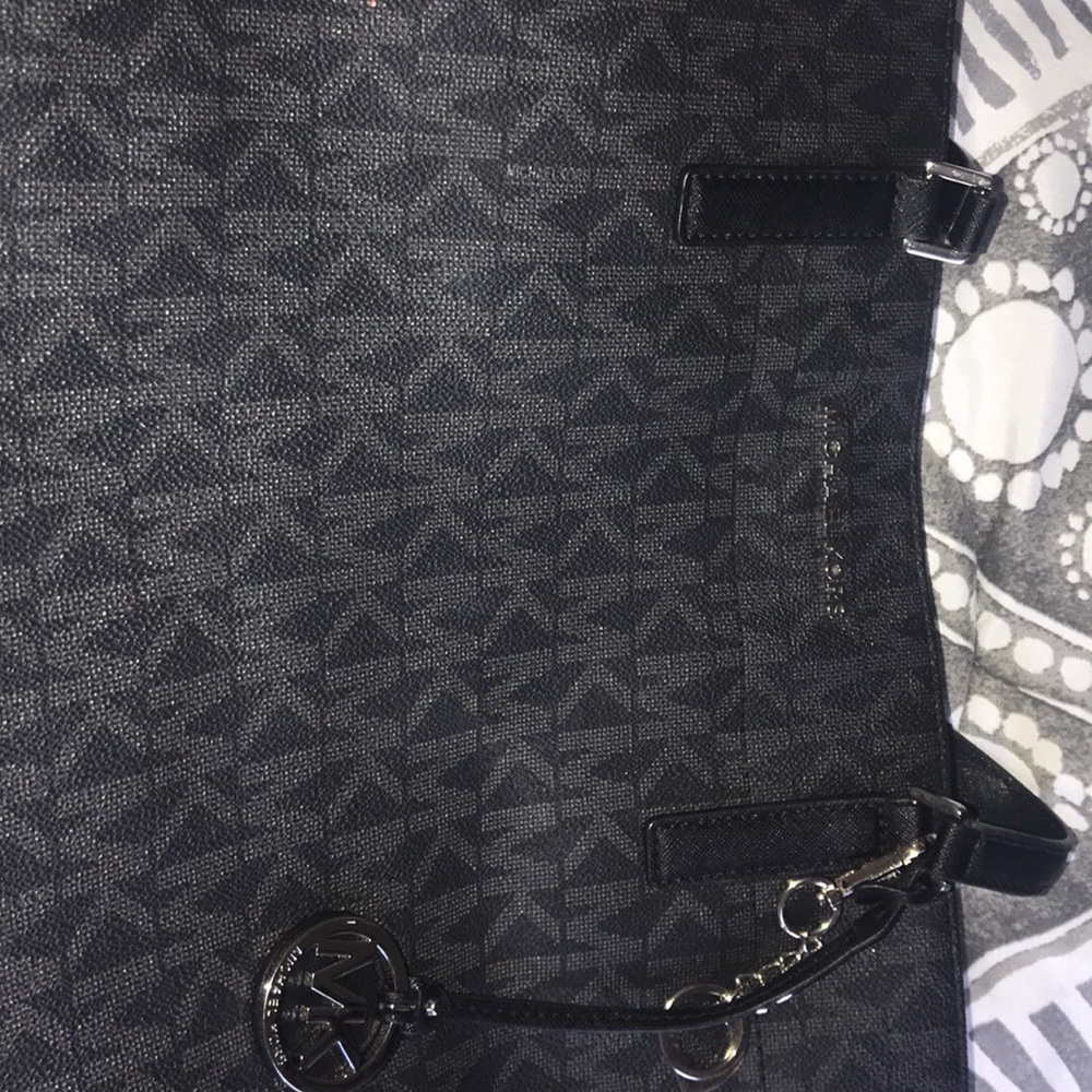 Purse - Picture 2 of 4